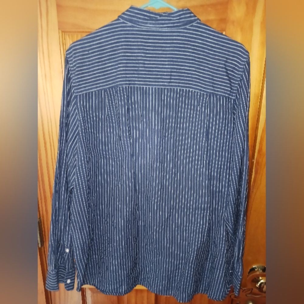 L. L. Bean 100% Linen Button Front Shirt Navy and White Pinstripes 1X EUC - Picture 3 of 9